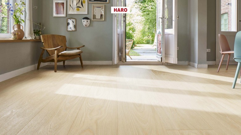 HARO%20Tritty%2090%20Silent%20Pro%20Landhausdiele%204V%20Kastanie%20Varese%20544694%20Raumbild%20Room%20up.jpg